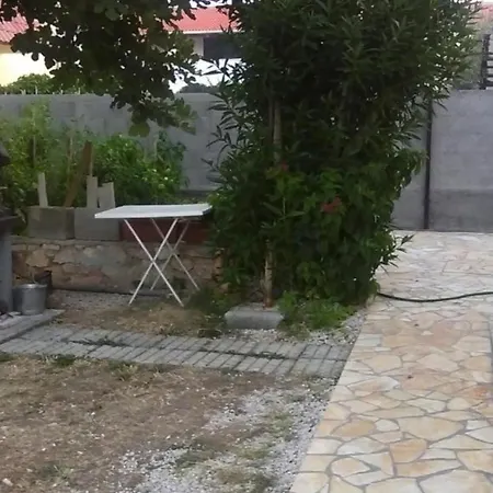 Apartment Charming Dokoza - Two Bedroom In Ground Floor