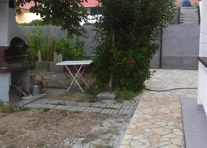 Apartment Charming Dokoza - Two Bedroom In Ground Floor